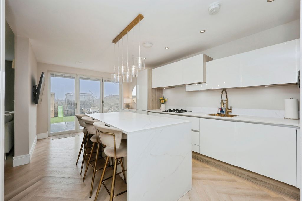 Additional image 10 of 3 bed detached house for salePitdinnie Avenue, Cairneyhill, Dunfermline KY12