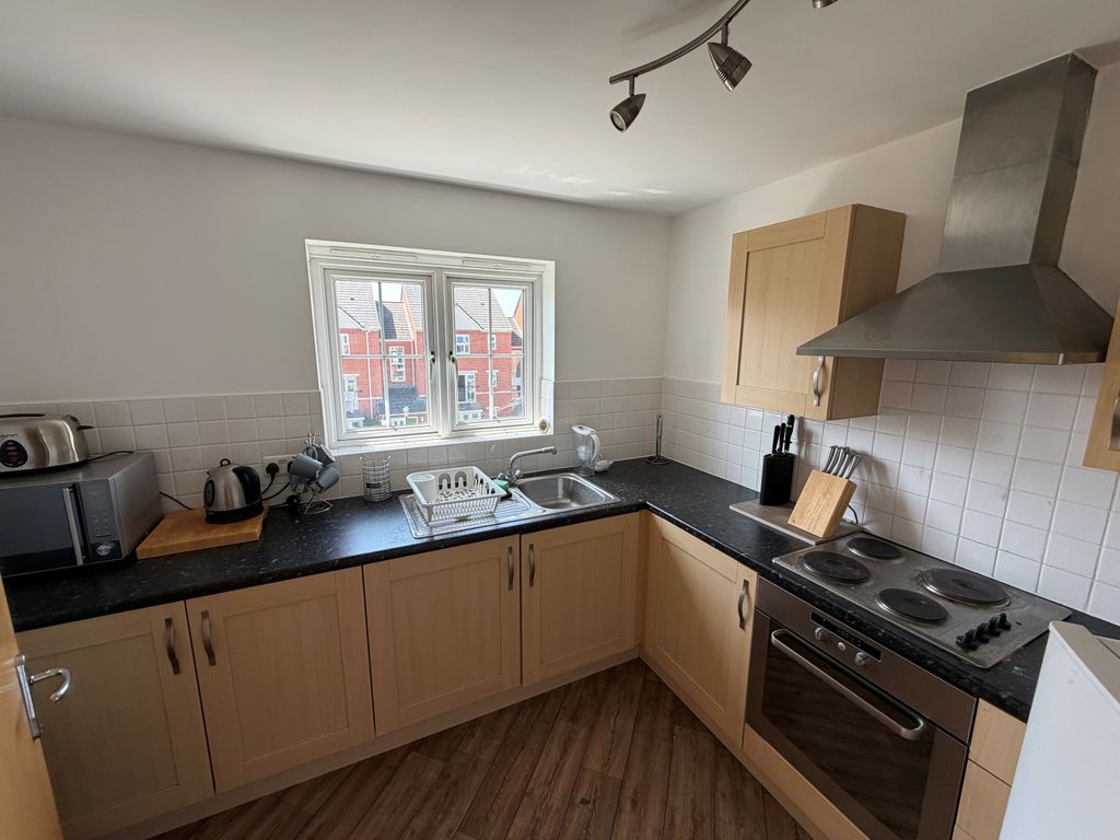 Property photo 3 of 9 24