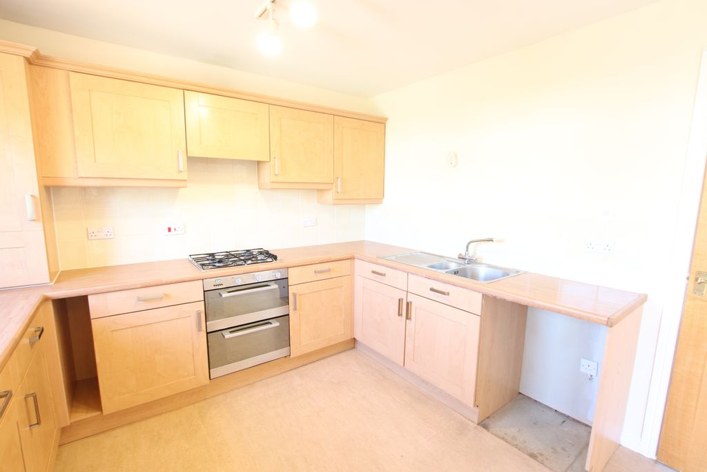 Property photo 3 of 21