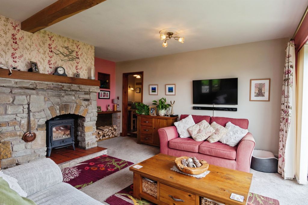 Property photo 3 of 19