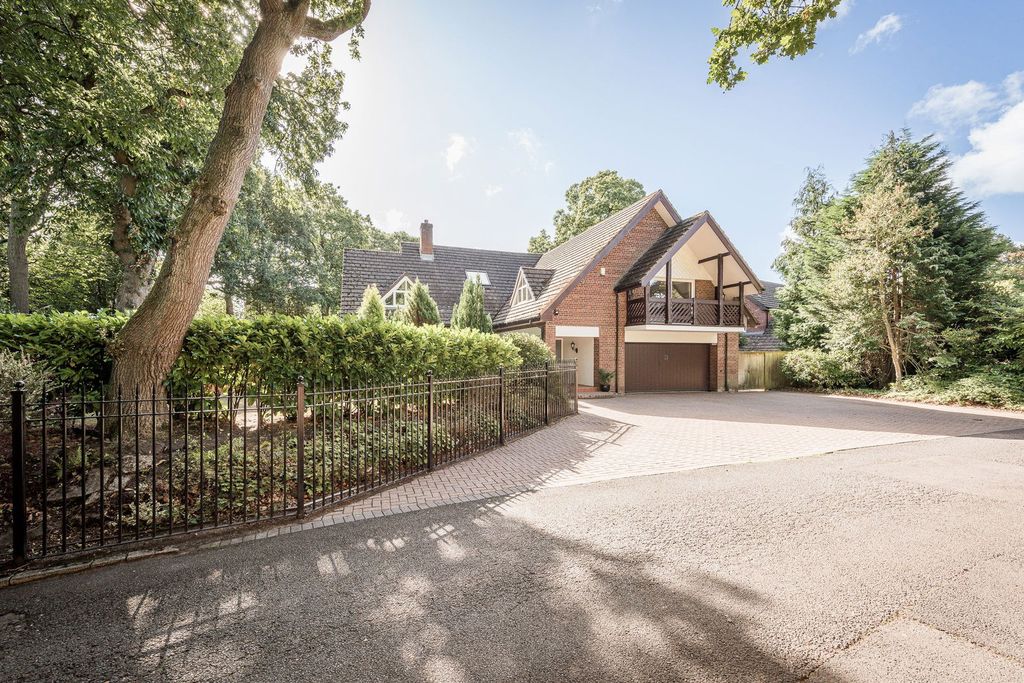 Property photo 1 of 63