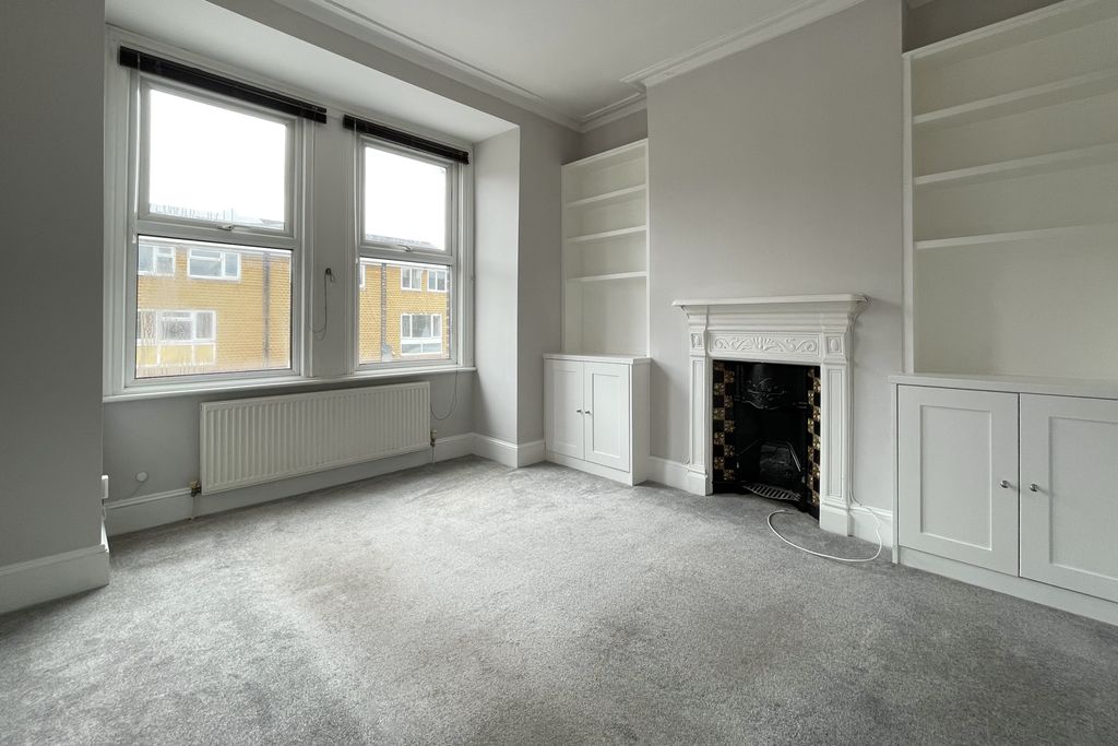 Property photo 2 of 10 2