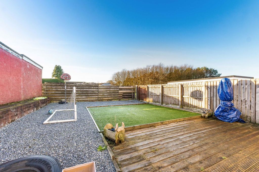 Property photo 2 of 22