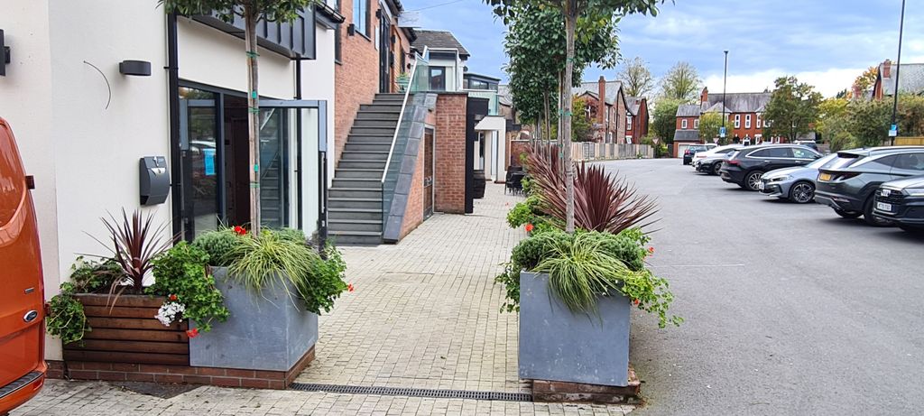 Property photo 3 of 4