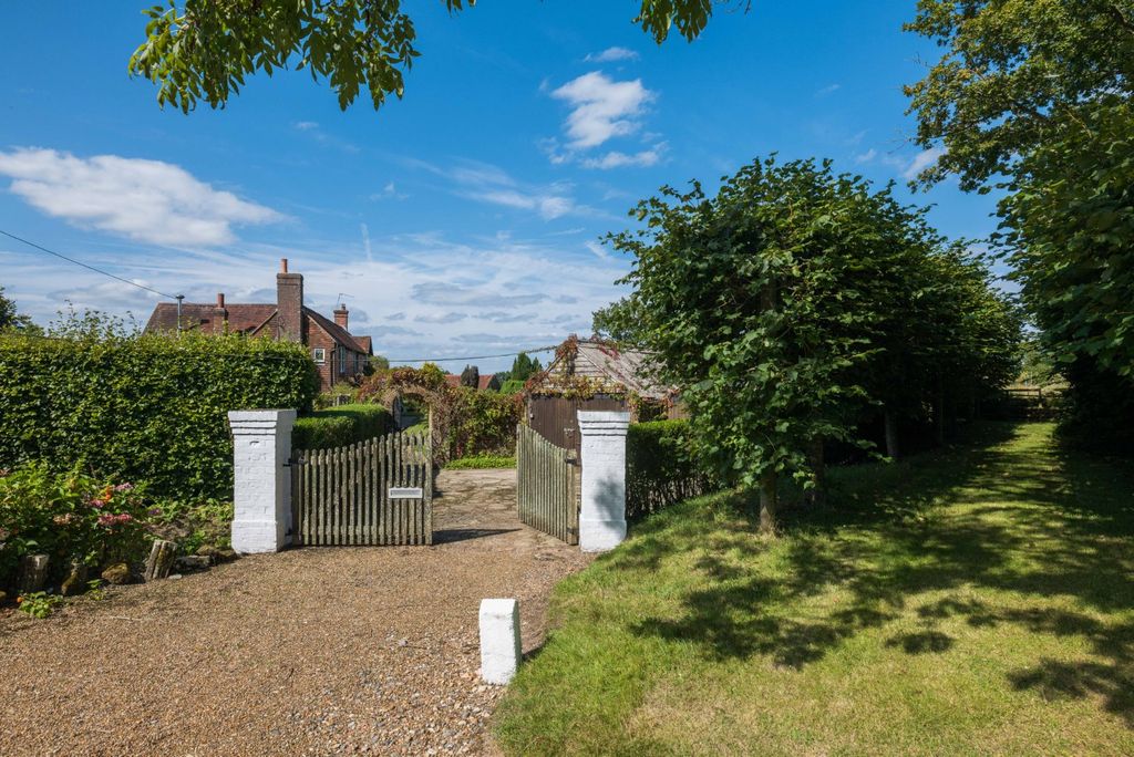 Property photo 3 of 33 Picture No. 11