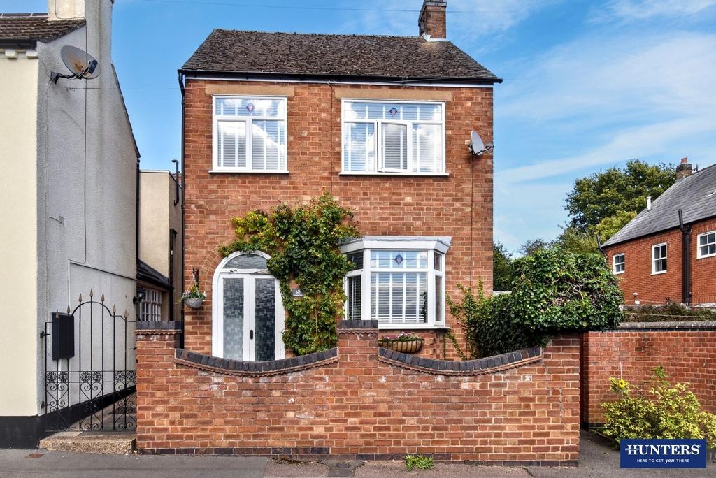 Property photo 1 of 17 External Front