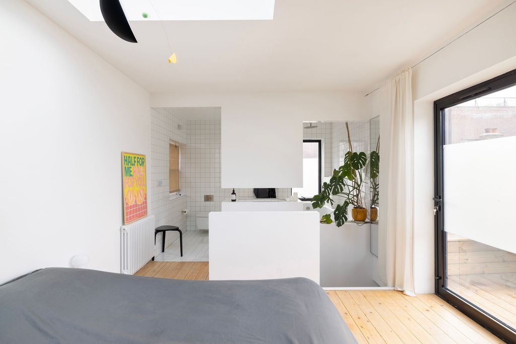 Property photo 3 of 14 Bedroom