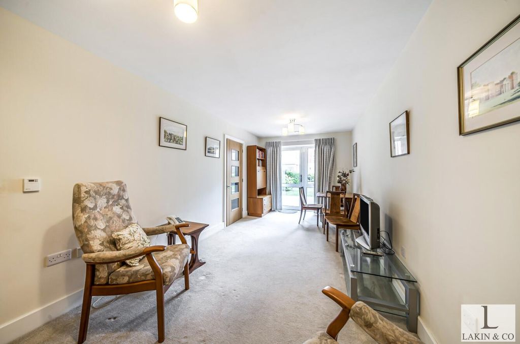 Property photo 2 of 10