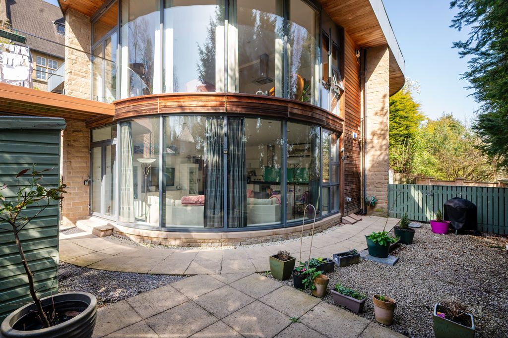 Property photo 1 of 27 External