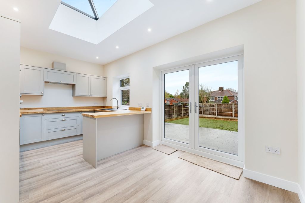 Property photo 3 of 29