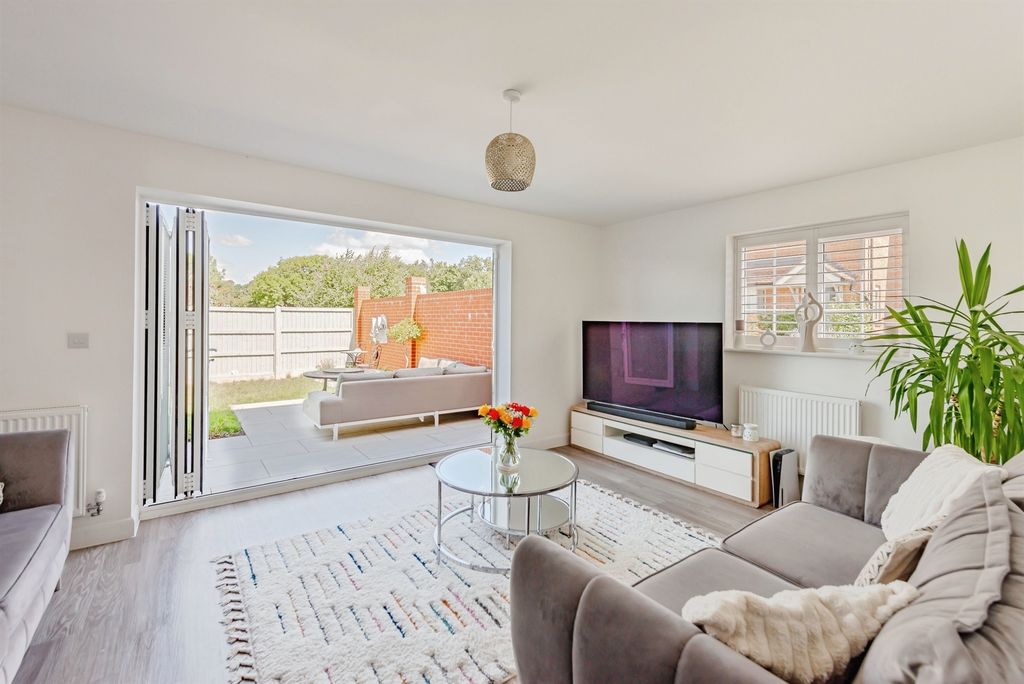 Property photo 2 of 17