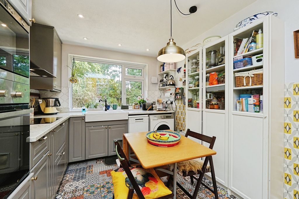 Property photo 3 of 19 Pbox-Img.Jpg