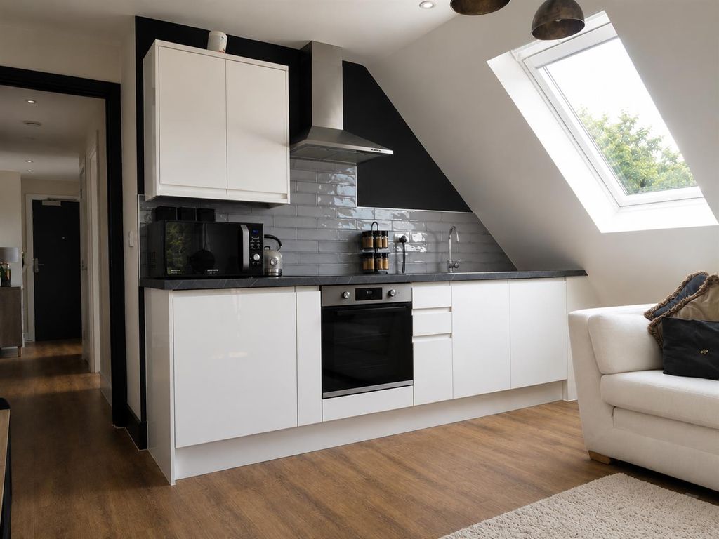 Property photo 3 of 9 Kitchen 1.Png