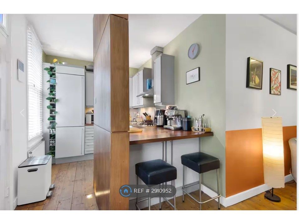 Property photo 2 of 6 Kitchen / Lounge