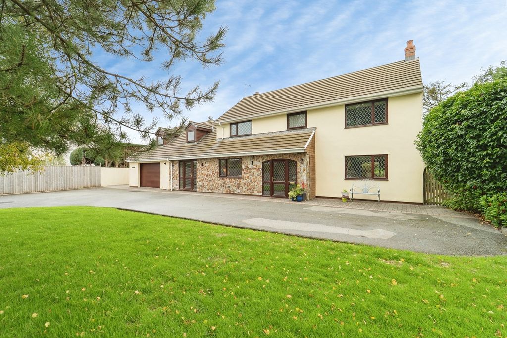 Property photo 1 of 29 Pbox-Img.Jpg