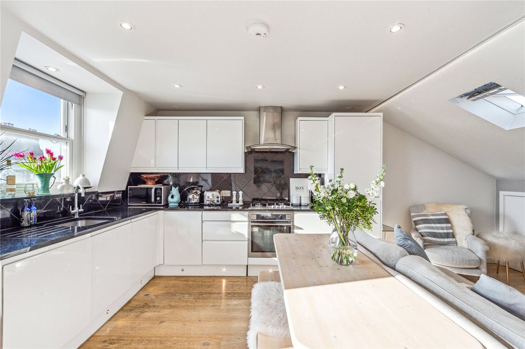 Property photo 3 of 12 Picture No. 06