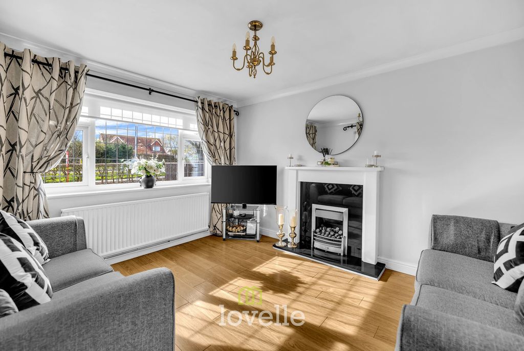 Property photo 2 of 30