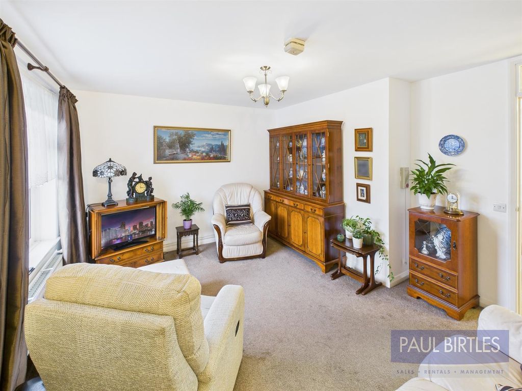 Property photo 2 of 10 Cam04378G0-Pr0240-Still008.Jpg