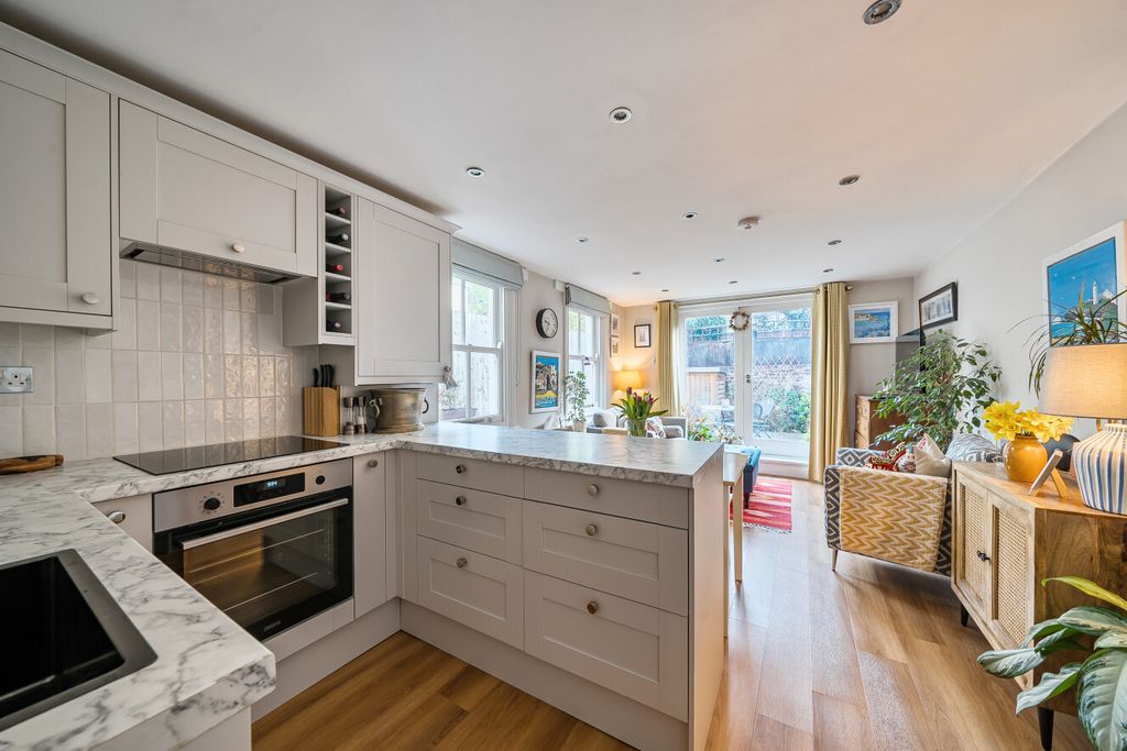 Property photo 2 of 17 1425690-13-69Bd1E...