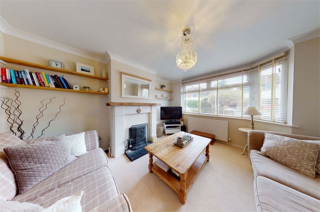 Property photo 3 of 18