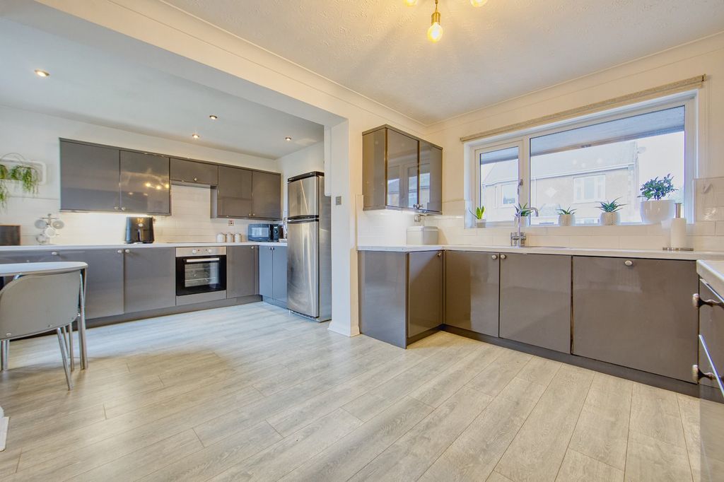 Property photo 3 of 26 Picture 3