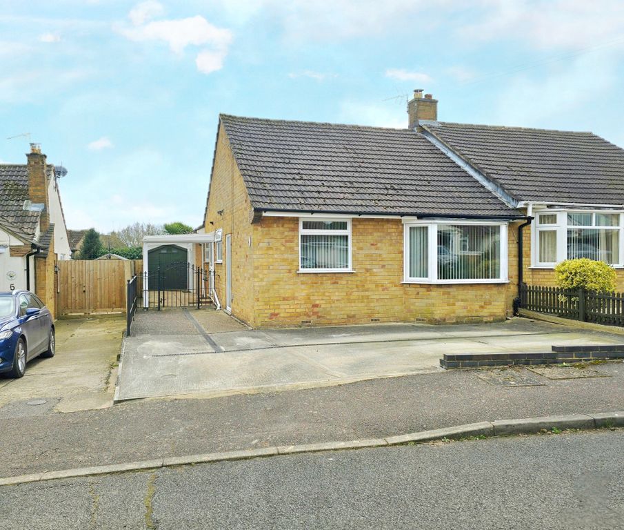 Property photo 1 of 11 Front