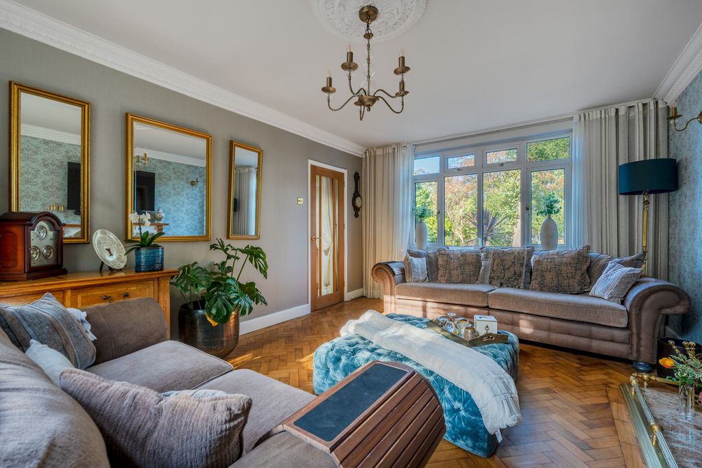 Property photo 2 of 43