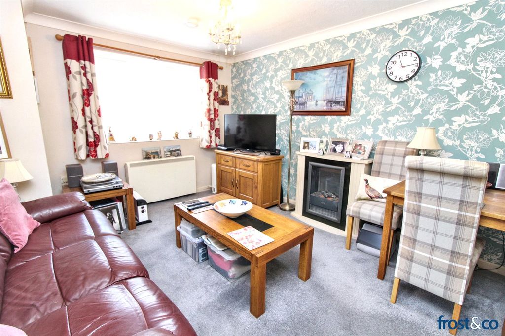 Property photo 2 of 12 Living Room