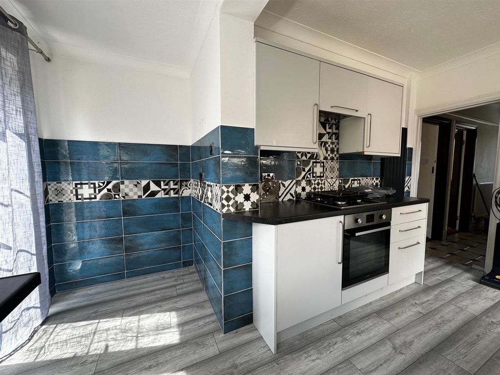 Property photo 3 of 7 Front