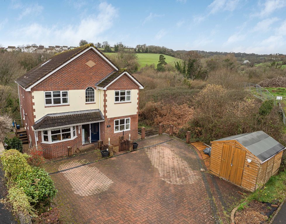 Property photo 1 of 31