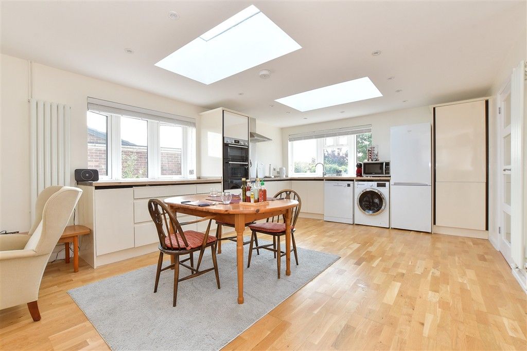 Property photo 2 of 16 Kitchen/ Dining Area