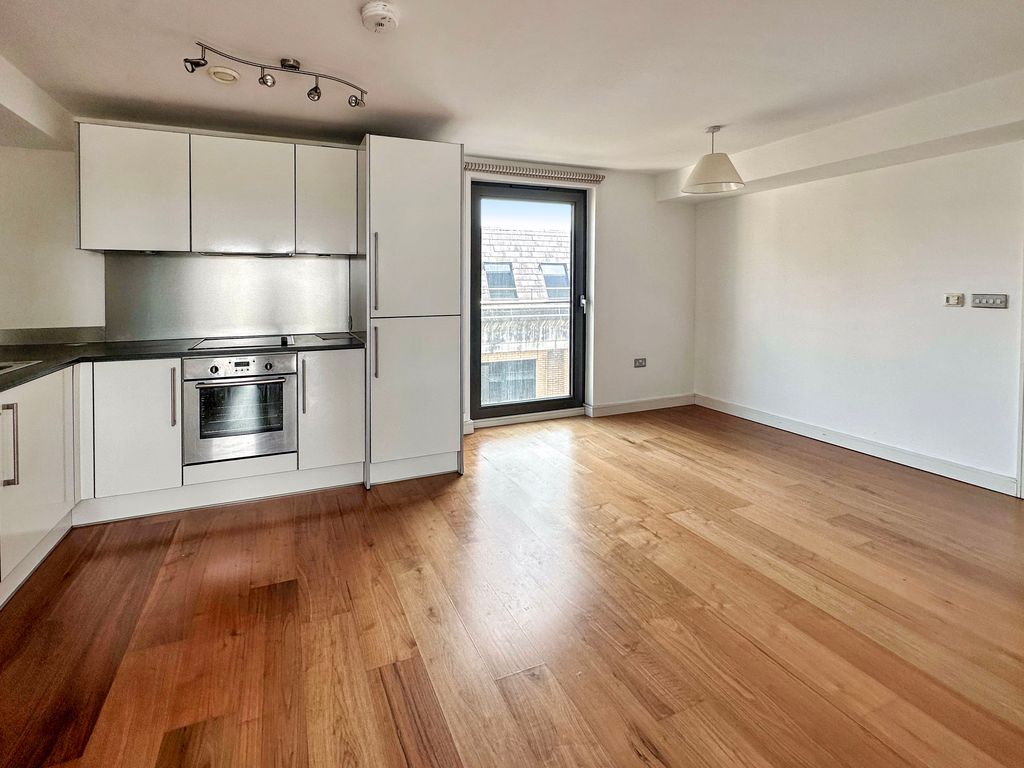 Property photo 2 of 8 Photo 8