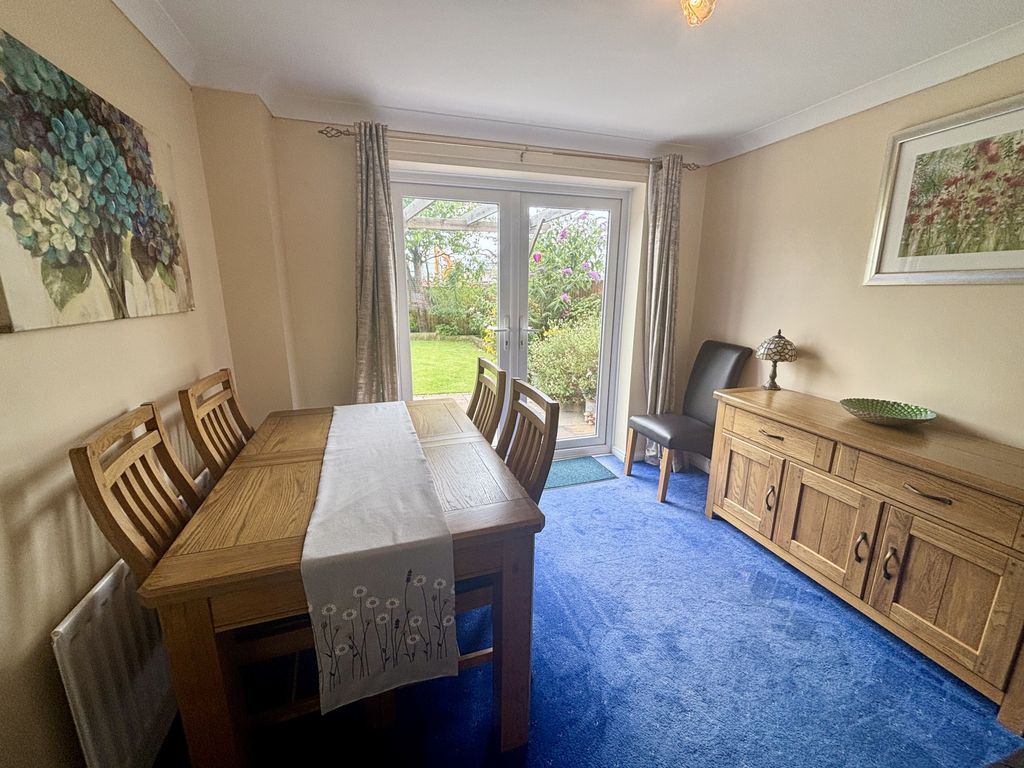 Property photo 3 of 21
