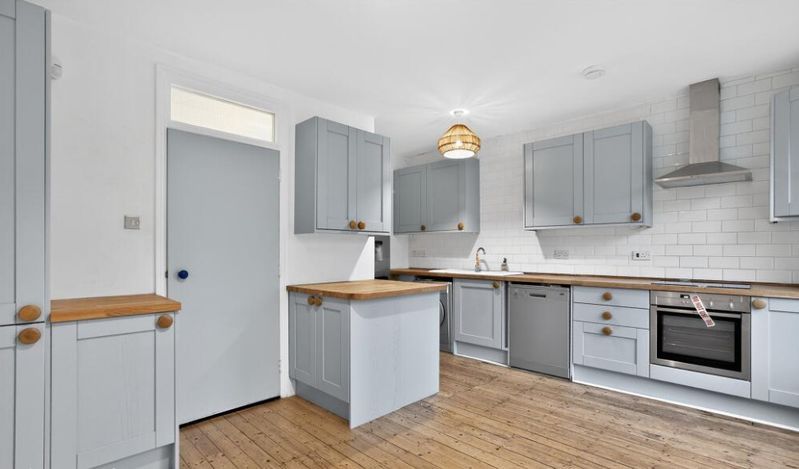 Property photo 2 of 10 Photo 2