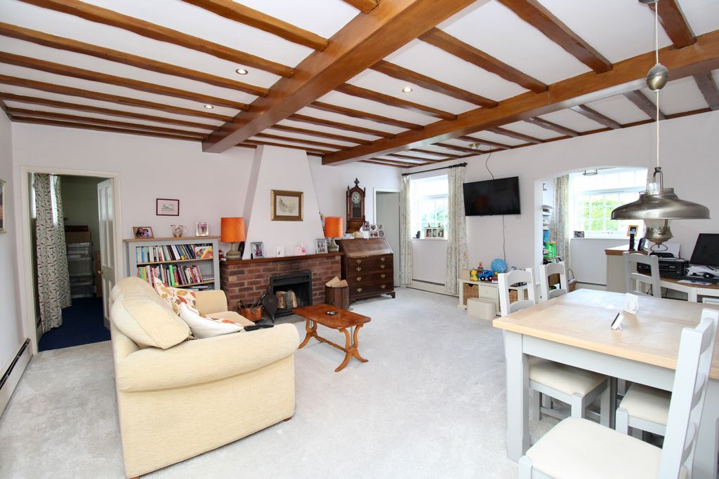 Property photo 2 of 14