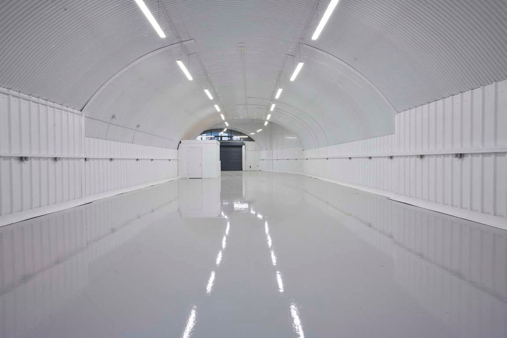 Property photo 1 of 7 An Empty Arch With White Lining