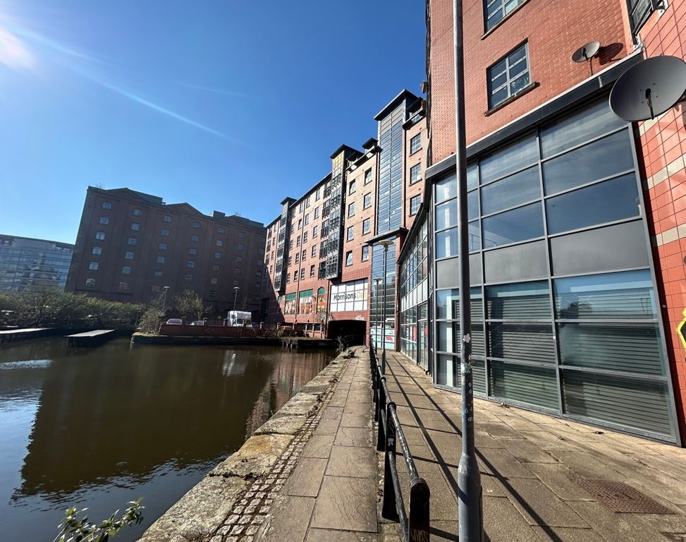 Property photo 1 of 20 Photo 22