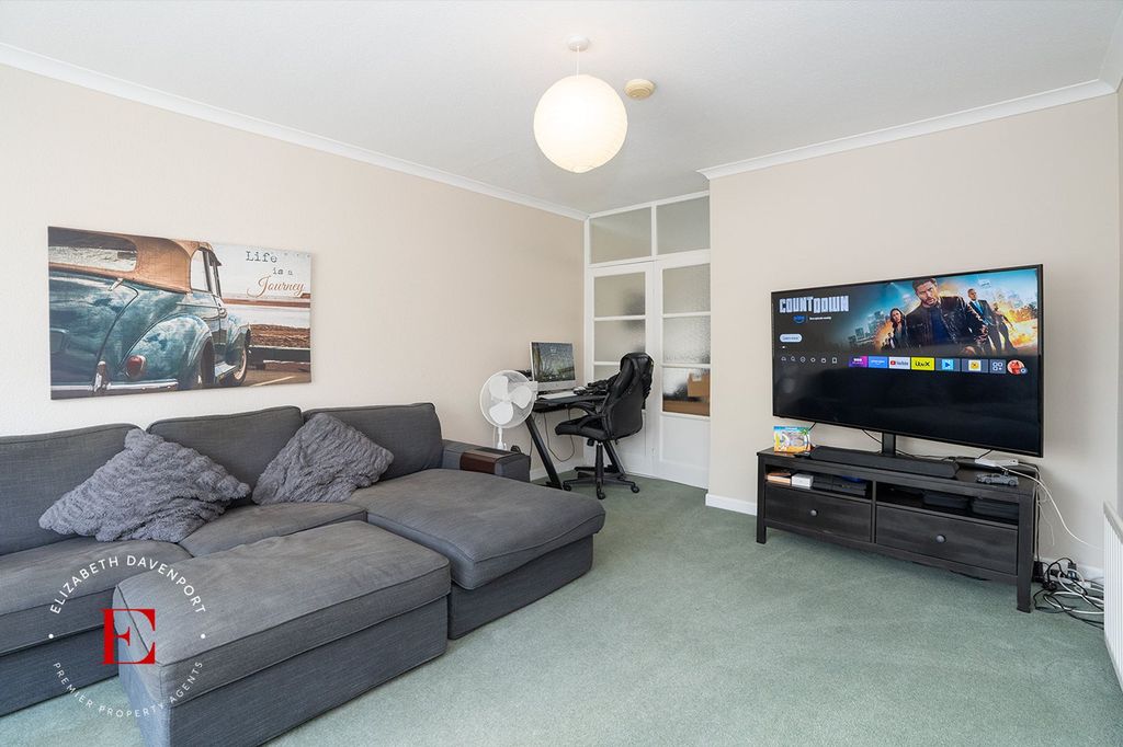 Property photo 2 of 18