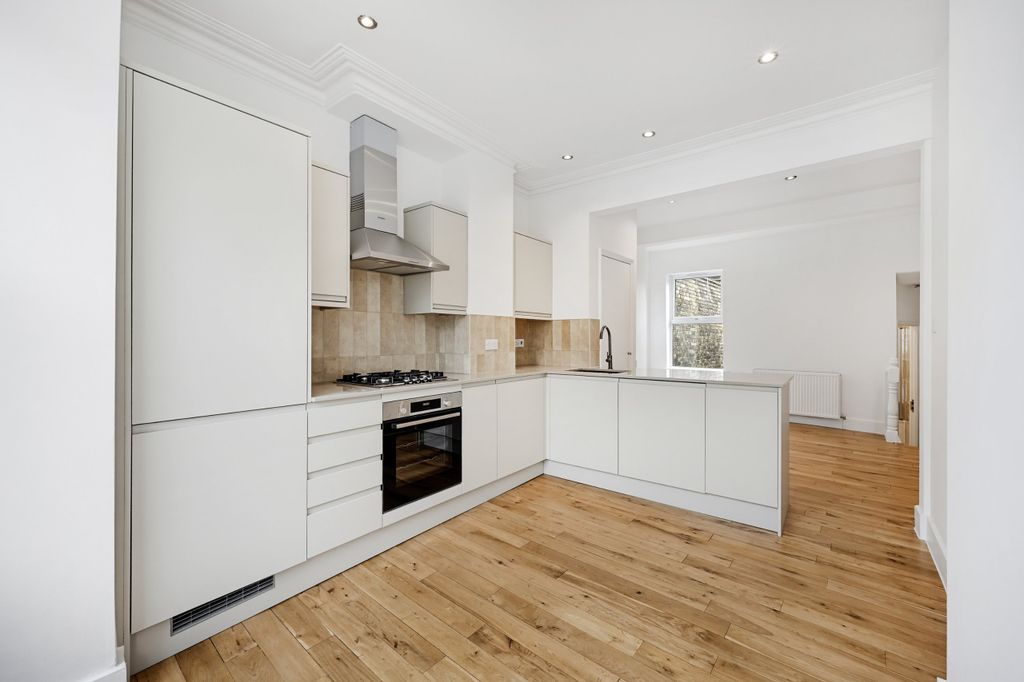 Property photo 1 of 12 Kitchen