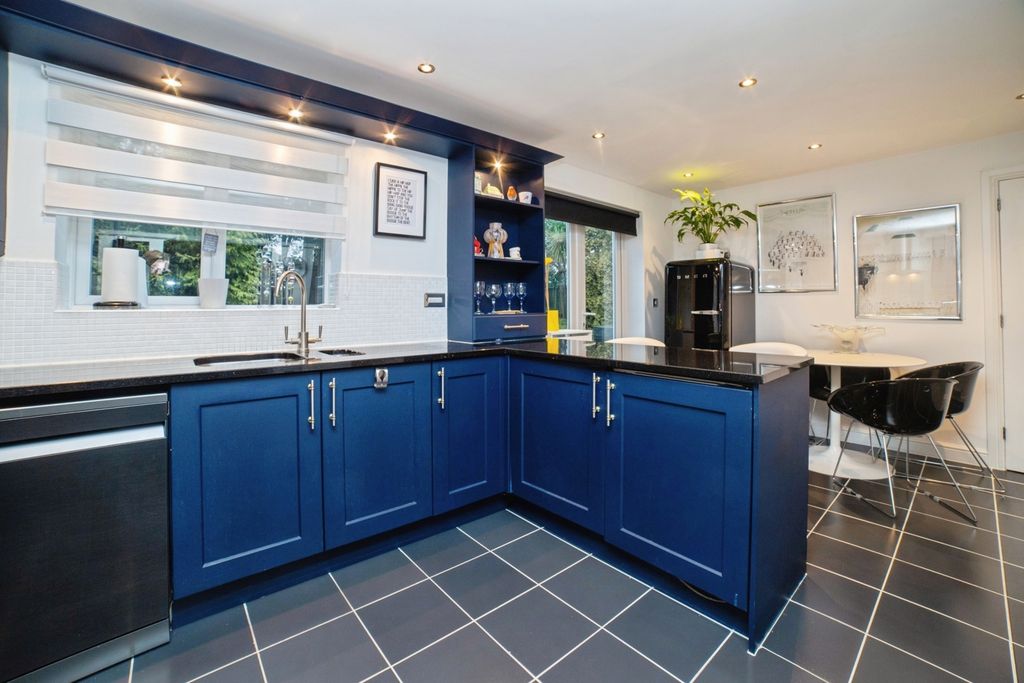 Property photo 2 of 37 Kitchen Dining Room