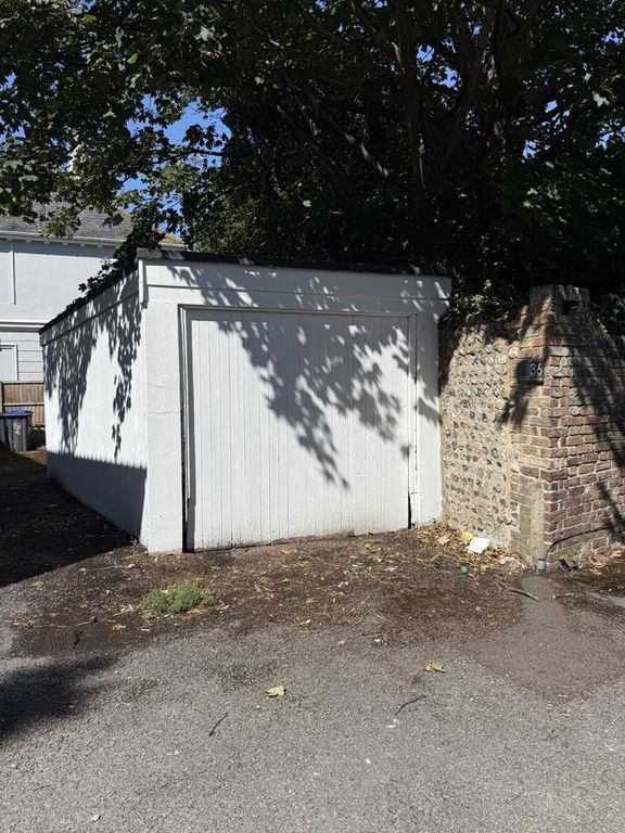 Property photo 1 of 1