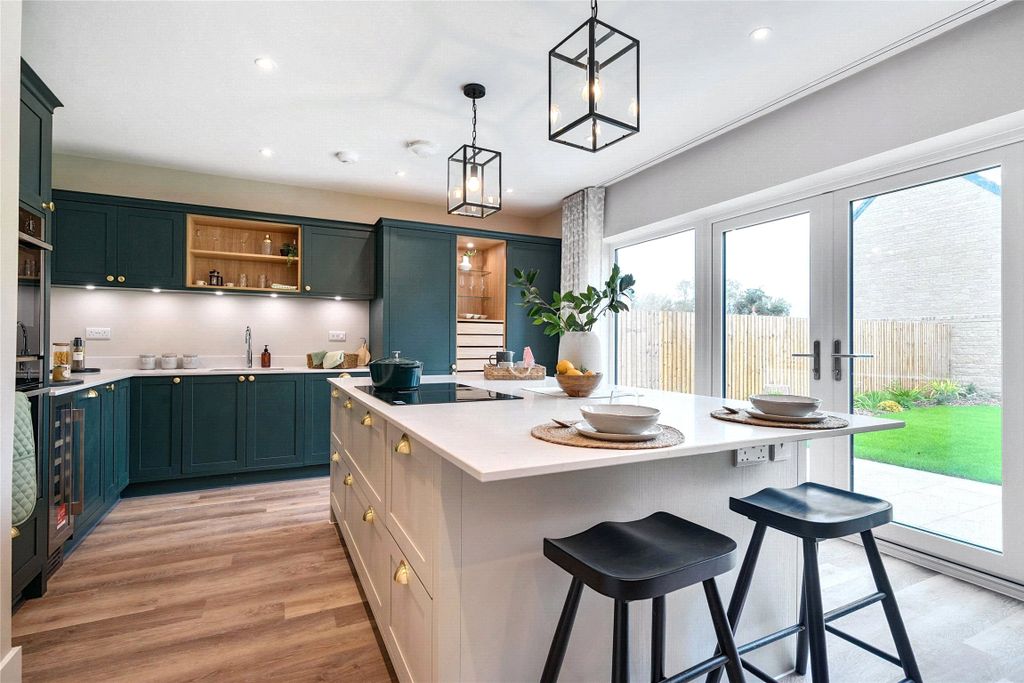 Property photo 2 of 10 Show Home