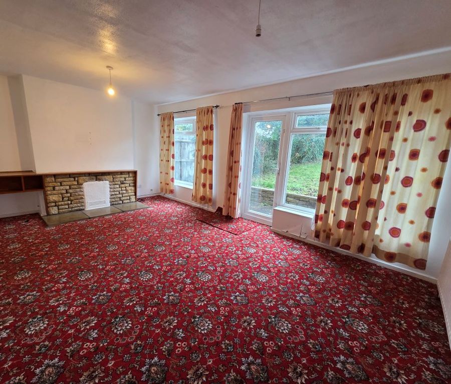 Property photo 2 of 25