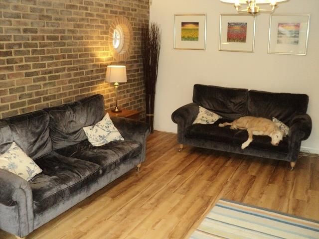 Property photo 2 of 27