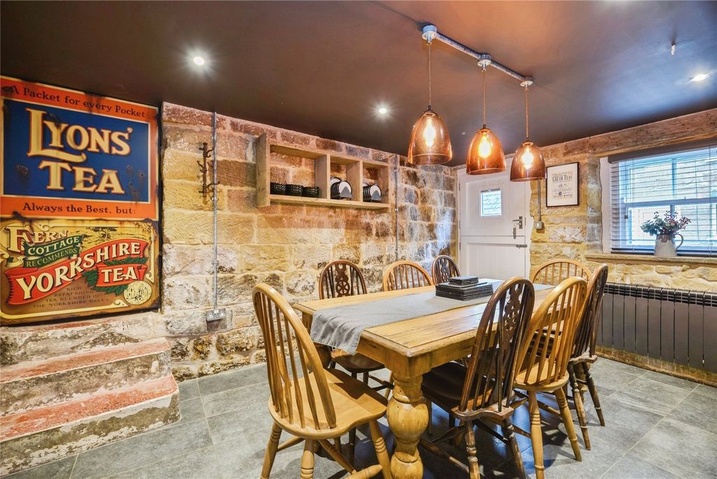 Property photo 3 of 41 Picture No. 06