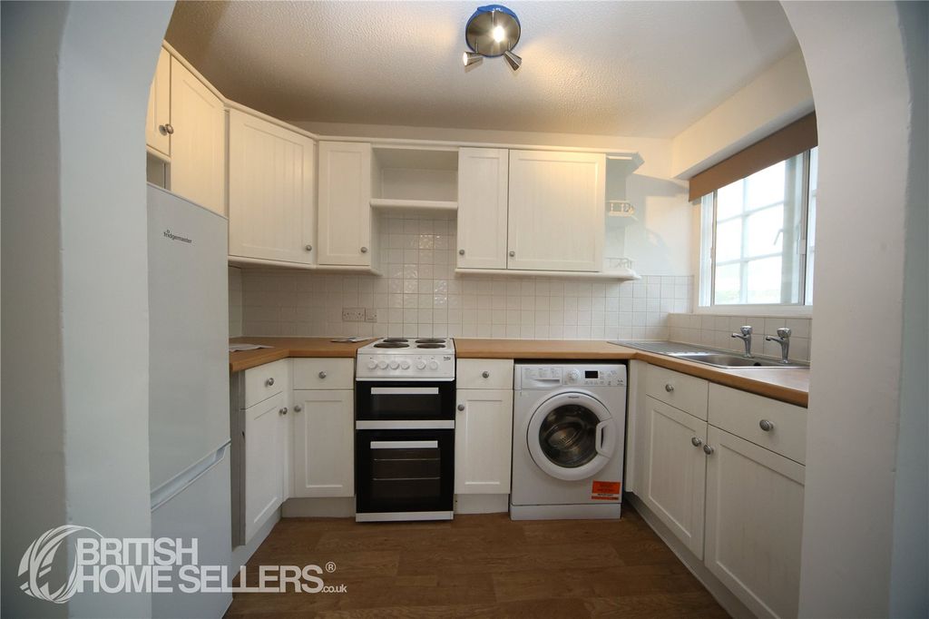 Property photo 3 of 7 Picture No. 05