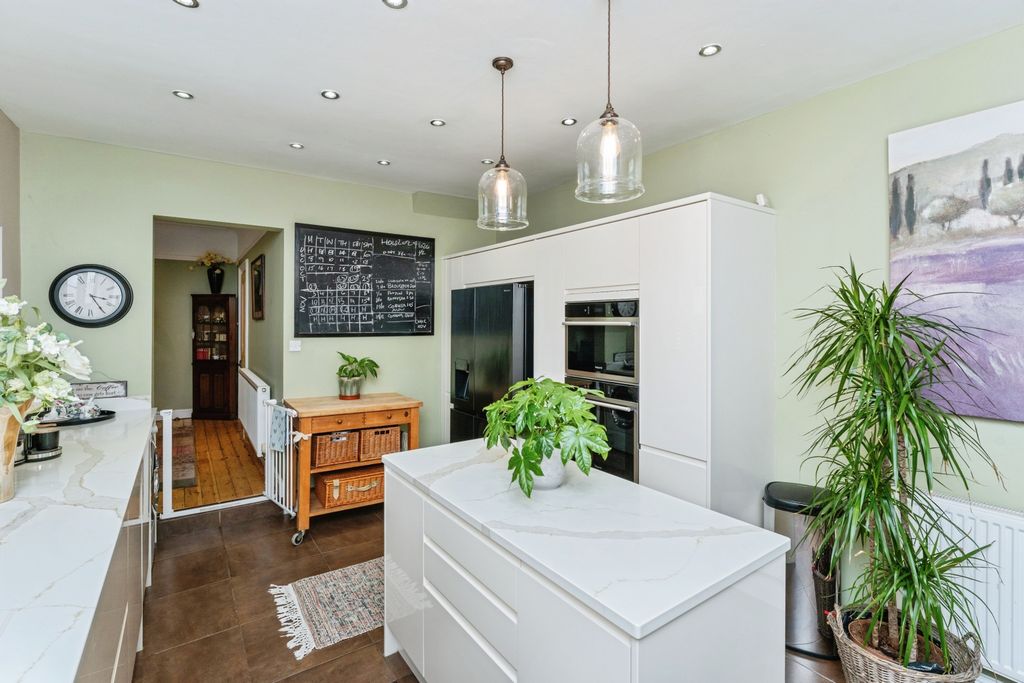 Property photo 1 of 24 Kitchen