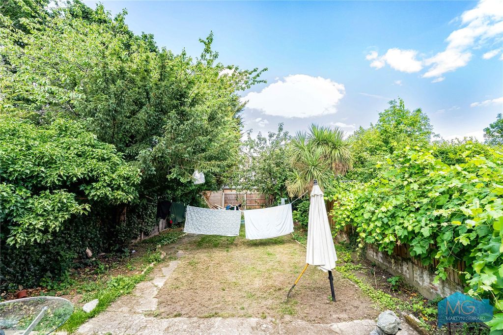 Property photo 3 of 21 Picture No. 25