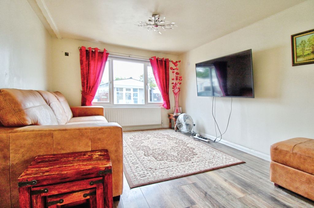 Property photo 2 of 27 1