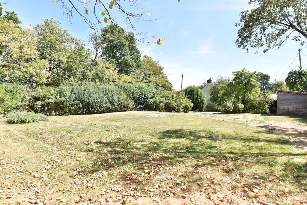 Property photo 2 of 39